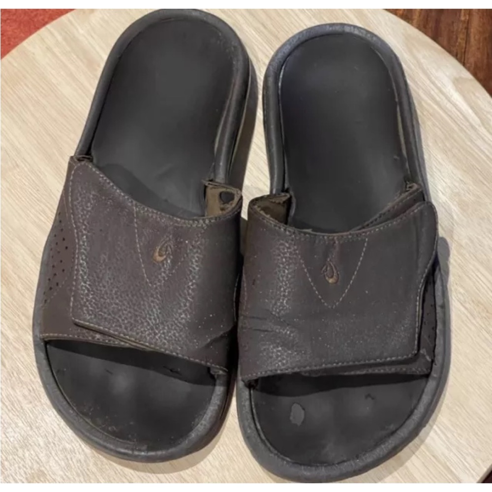 - Olukai Nalu Slide Sandals 10